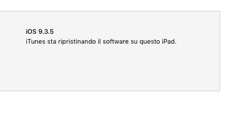 schermata iTunes durante il ripristino del software