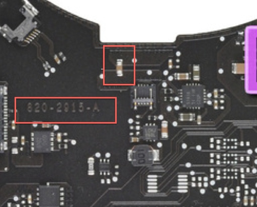 questa è una foto del particolare della scheda logica 820-2915 A Macbook pro 15 febbraio 2011